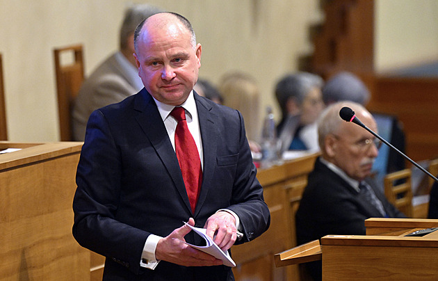 Senát vybere kandidáty na ombudsmana. Bude jednat i o Ukrajině a ruské hrozbě