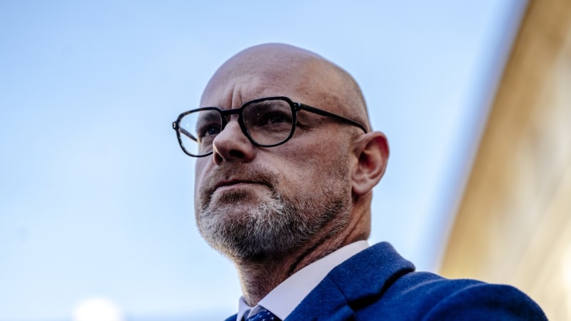 Plaga na ministerstvu vyvěsí vlajku Ukrajiny. Připomene výročí ruské agrese