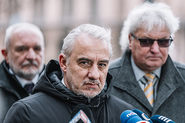 Juchelka slibuje „slušné“ přidání. Platy ve veřejném sektoru by mohly růst od dubna