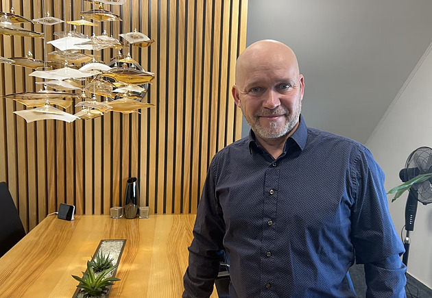 Vzpomínky na nejbližší zatavil Dalibor Novák do skla