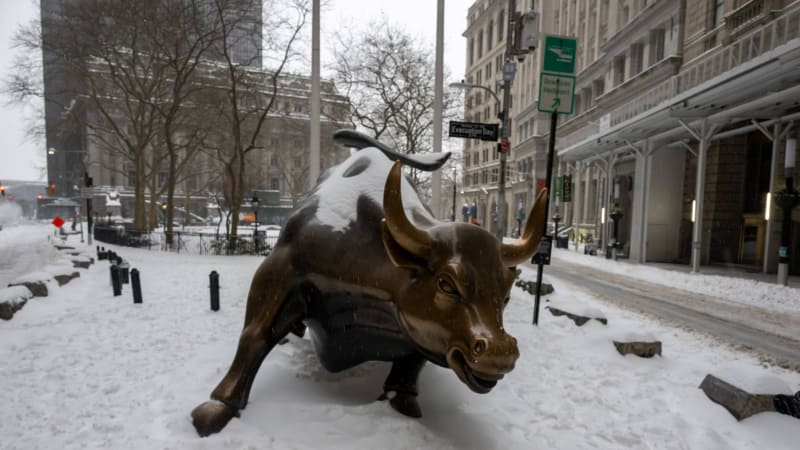 Evropské trhy porážejí USA. Investiční trend „Sell America“ ale ukrývá i nebezpečí