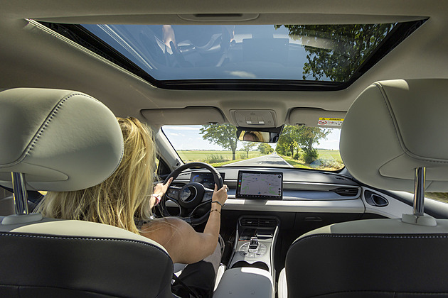 Čínský útok je úspěšný. Prodej aut v Česku stoupl o 28 procent na 10 160 vozů