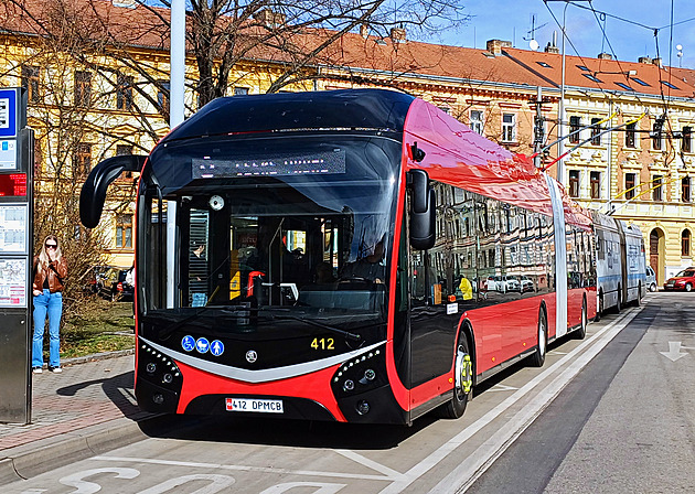 Lidé hlásí potíže s virtuálními jízdenkami MHD. Podejte reklamaci, radí podnik