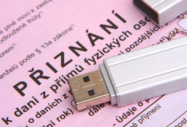 Daně 2025: Předčasný důchod nezbavuje povinností. Kdo musí podat přiznání?