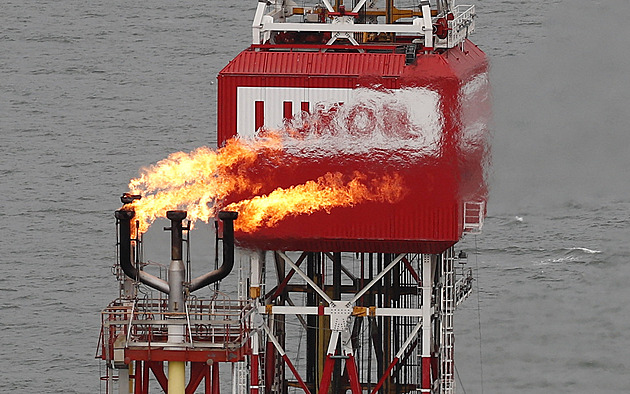 Lukoil prodal mezinárodní aktiva americké skupině Carlyle, důvodem jsou sankce