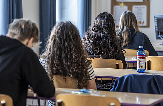 Povinná angličtina u přijímaček na střední je fáma z TikToku, autor chtěl vydělat