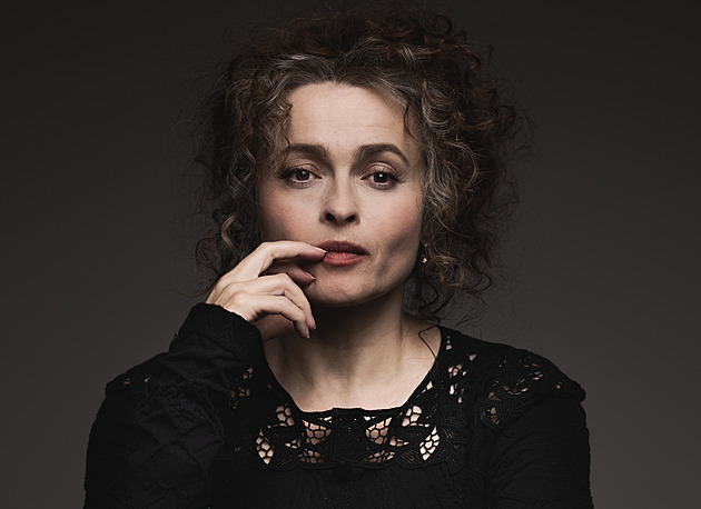 Čtvrtý Bílý lotos míří do Saint-Tropez. Do seriálu vstupuje Helena Bonham Carterová