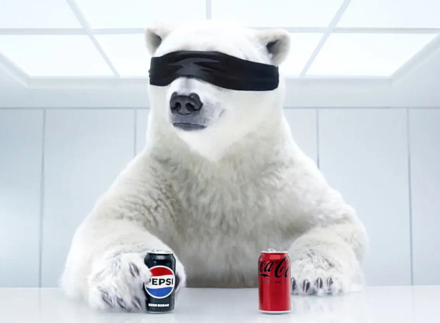 Pepsi si v reklamě půjčila medvěda Coca-Coly. Znovu obnovuje rivalitu značek