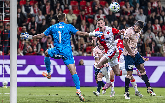 ONLINE: Pardubice - Slavia 0:1, domácí zahodili tutovku, záhy jásá Provod