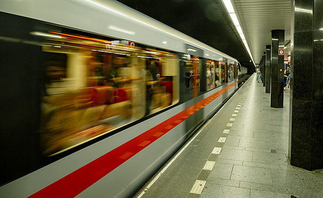Nové vlaky pro metro. Koženka a nerez jako standard, pojedou bez strojvedoucích