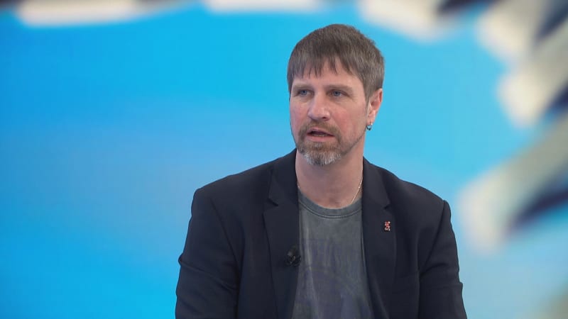 Kolář: „Válka“ vyhovuje Pavlovi i Babišovi. Prezident na motorce během krize? Je to blázinec