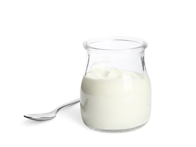 Proč jogurt nesmí chybět při grilování a jak z něj připravit polévku?