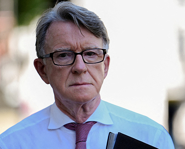 Britský exministr Mandelson kvůli vazbám na Epsteina opustí Sněmovnu lordů