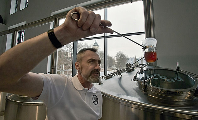 Tři sládci ze skupiny Prazdroje uvařili speciály, lidé je ochutnají při Noci pivovarů