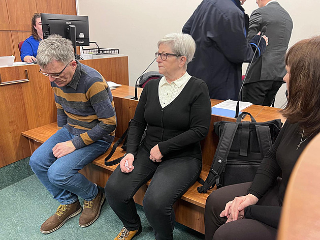 Za pád neudržované vyhlídky soudí šest lidí a spolek. Zranilo se osm dětí a praktikant