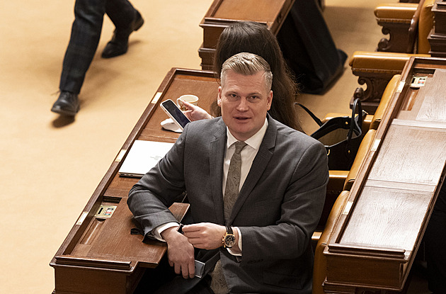 Pavel Turka nikdy nejmenuje, řekl Babiš. Prezident čeká na návrh jiného kandidáta