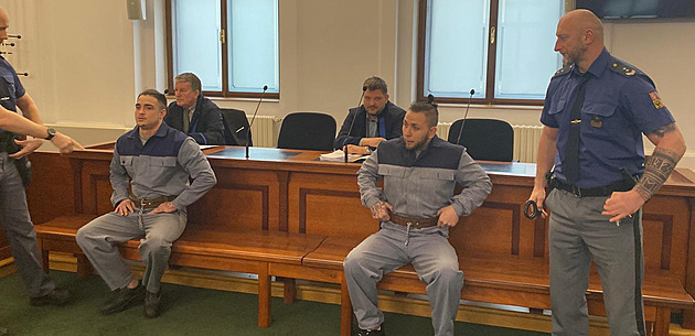 Vrah babičky u soudu jako oběť. Spoluvězni mě bili a nutili k sexu, tvrdí