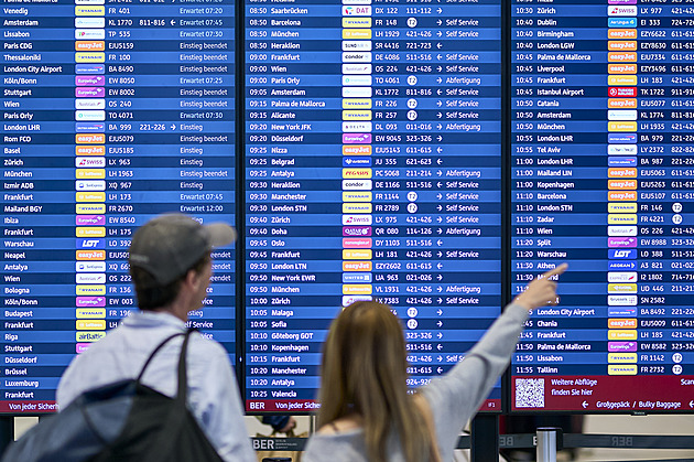 Mrznoucí déšť vyřadil z provozu mezinárodní letiště u Berlína