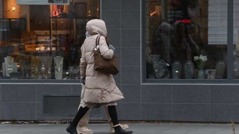 Deštníky neuklízejte, meteorologové změnili předpověď. Kdy se dočkáme slunce?