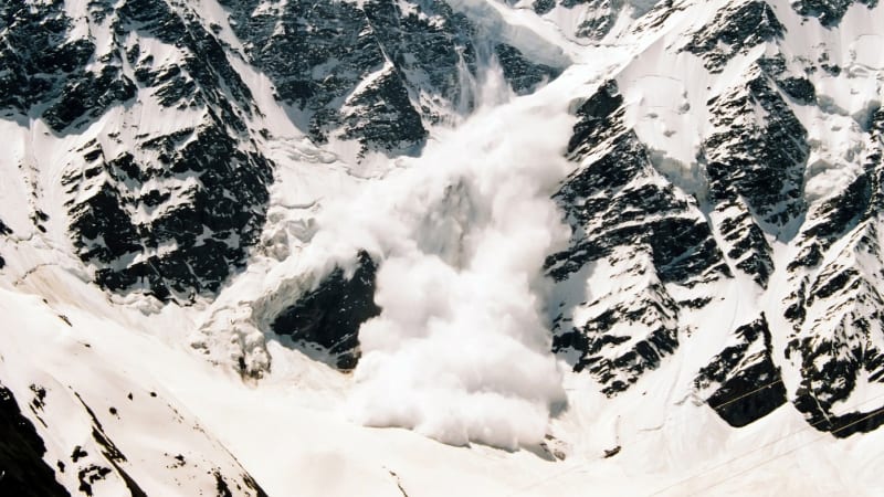 Smrtící laviny v Itálii: Zemřeli čtyři lidé, další jsou zranění. V horách hrozí nové nebezpečí