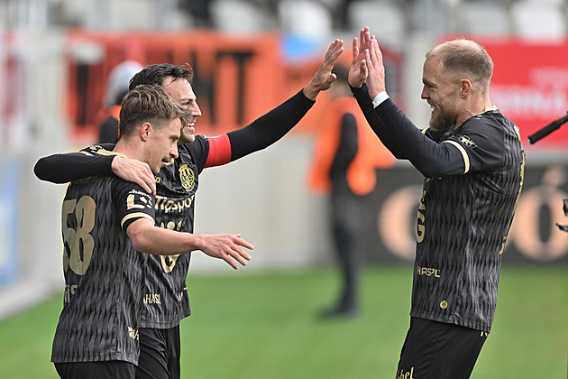 ONLINE: Hradec Kr. - Dukla 3:0, dva góly dal Darida, po pauze zvyšuje Vlkanova