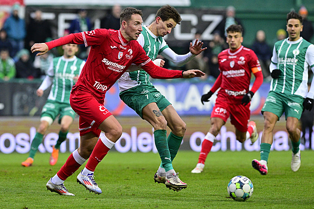 Bohemians - Pardubice 1:2, hosté dali obě branky v deseti, soupeř jen snižoval
