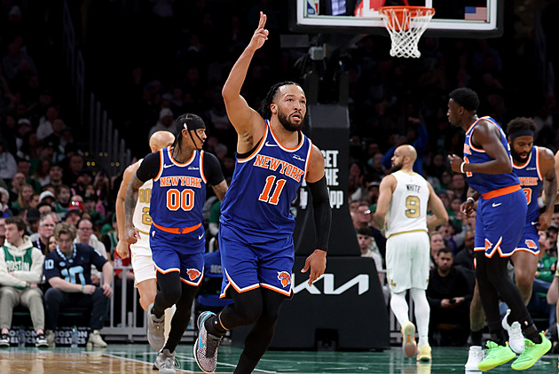 Střelecká bída Bostonu přihrála Knicks vítězství, v NBA zazářil mladý Litevec
