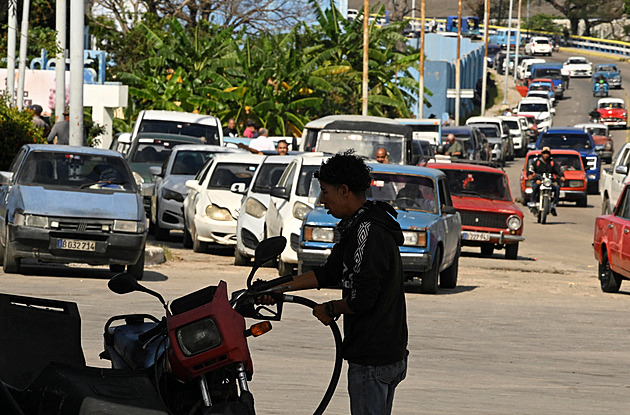 Aerolinky mířící na Kubu čeká problém, ostrov zastaví dodávky paliva