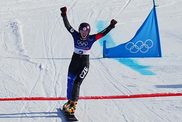Je skromná a pracovitá bohyně, zlato ji nezmění, říká o Maděrové šéf jejího oddílu