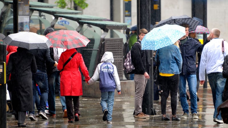 Na Česko se řítí déšť, může i sněžit. RADAR odhaluje, kdy teploty vyletí na 10 °C