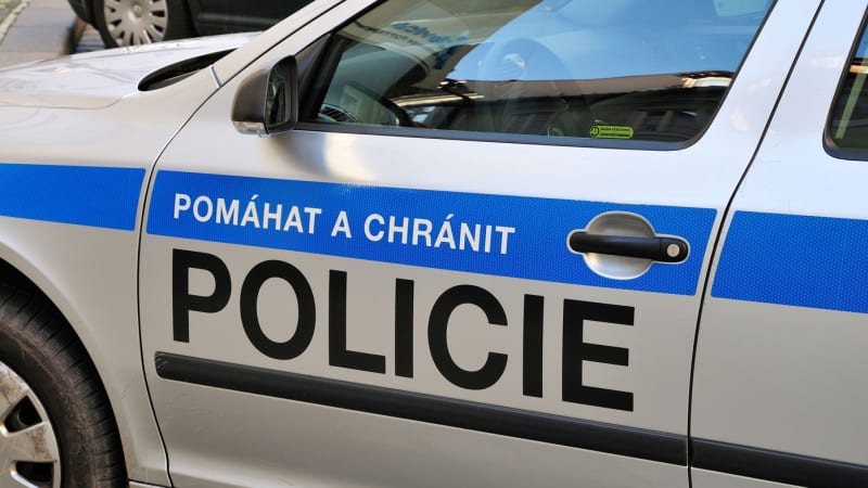 Tragická nehoda na Šumpersku: Kamion se srazil s osobním autem, jeden člověk zemřel