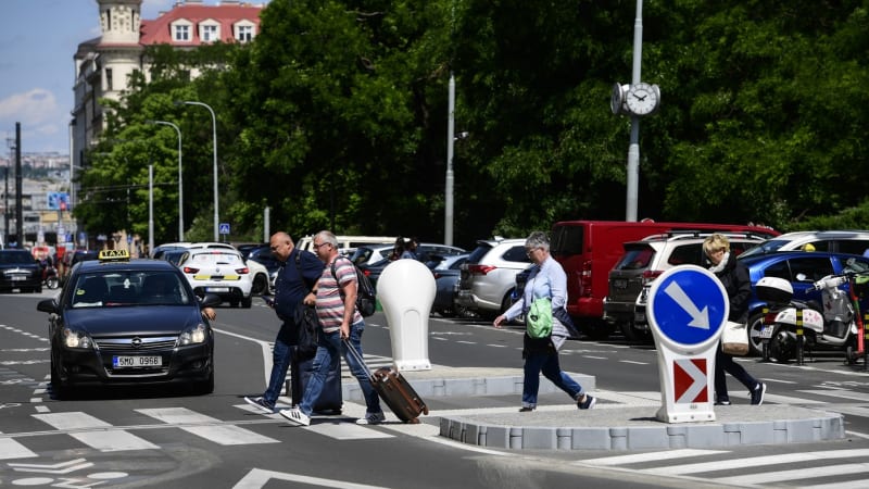 Za banální prohřešky tučné pokuty. Chodci v Česku se dopouštějí zbytečných chyb