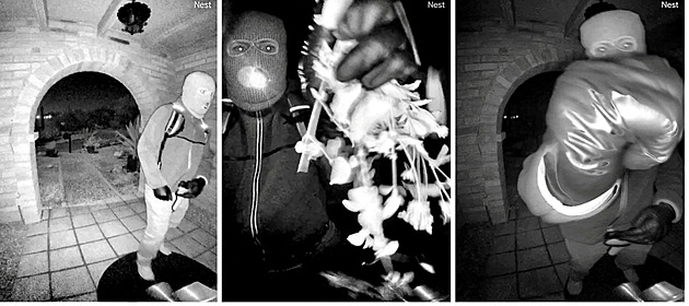 Muž v kukle u dveří, pak matka moderátorky zmizela. FBI má prvního podezřelého