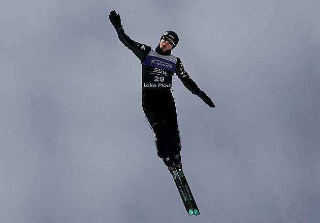Freestylista Novák čeká na svůj olympijský závod. Pochlubil se památeční kolekcí