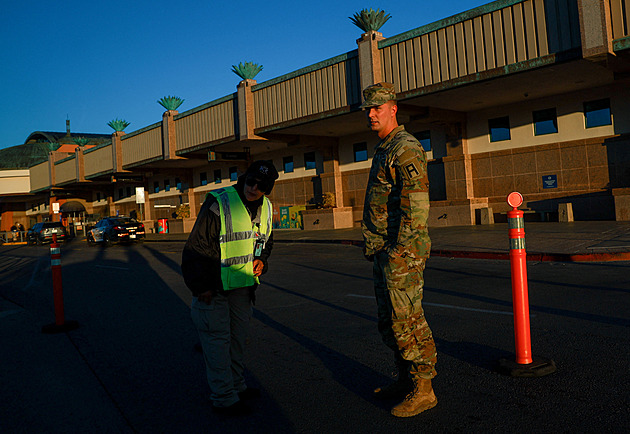 V texaském El Pasu krátce omezili provoz letiště. Oblast narušily drony kartelů