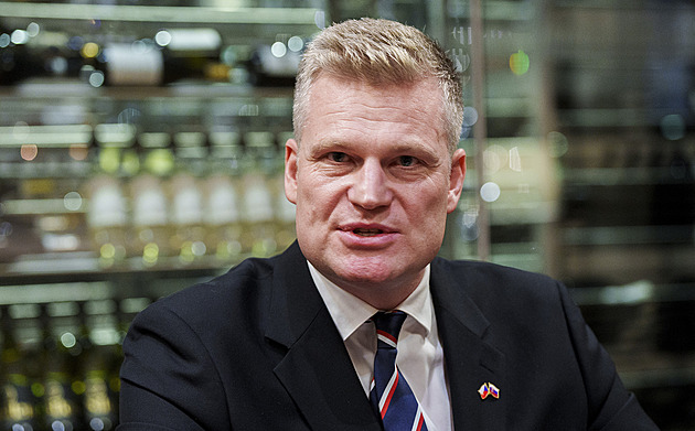 Motoristé mají plán, co dál s Turkem. Sám to nevyloučil, ulevilo by se i Babišovi