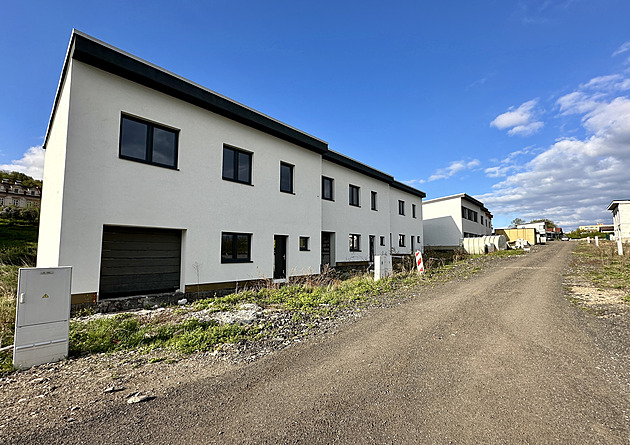 Rok, nebo deset? Úřady netuší, jak dlouho trvá povolování bytů