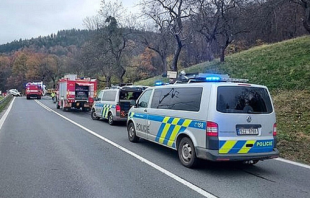 Tragická nehoda u Vsetína. Na vytížené silnici I/57 je omezený provoz